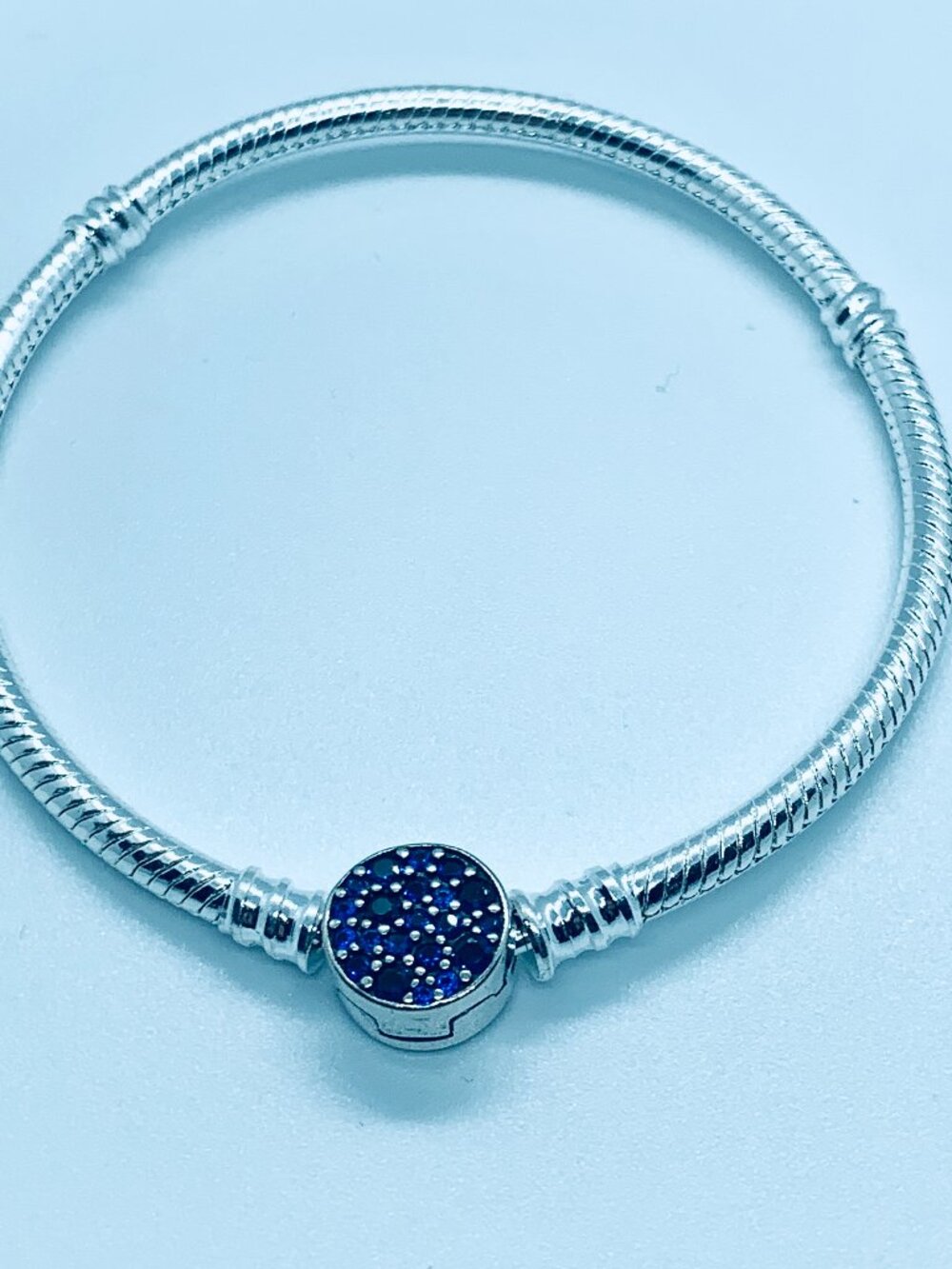 Pandora Moments Sparkling Blue Disc Clasp Snake Chain Bracelet - Picture 2 of 4